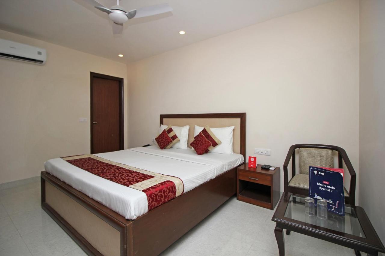 OYO 9028 Hotel Blu Pebbles Nuova Delhi Esterno foto