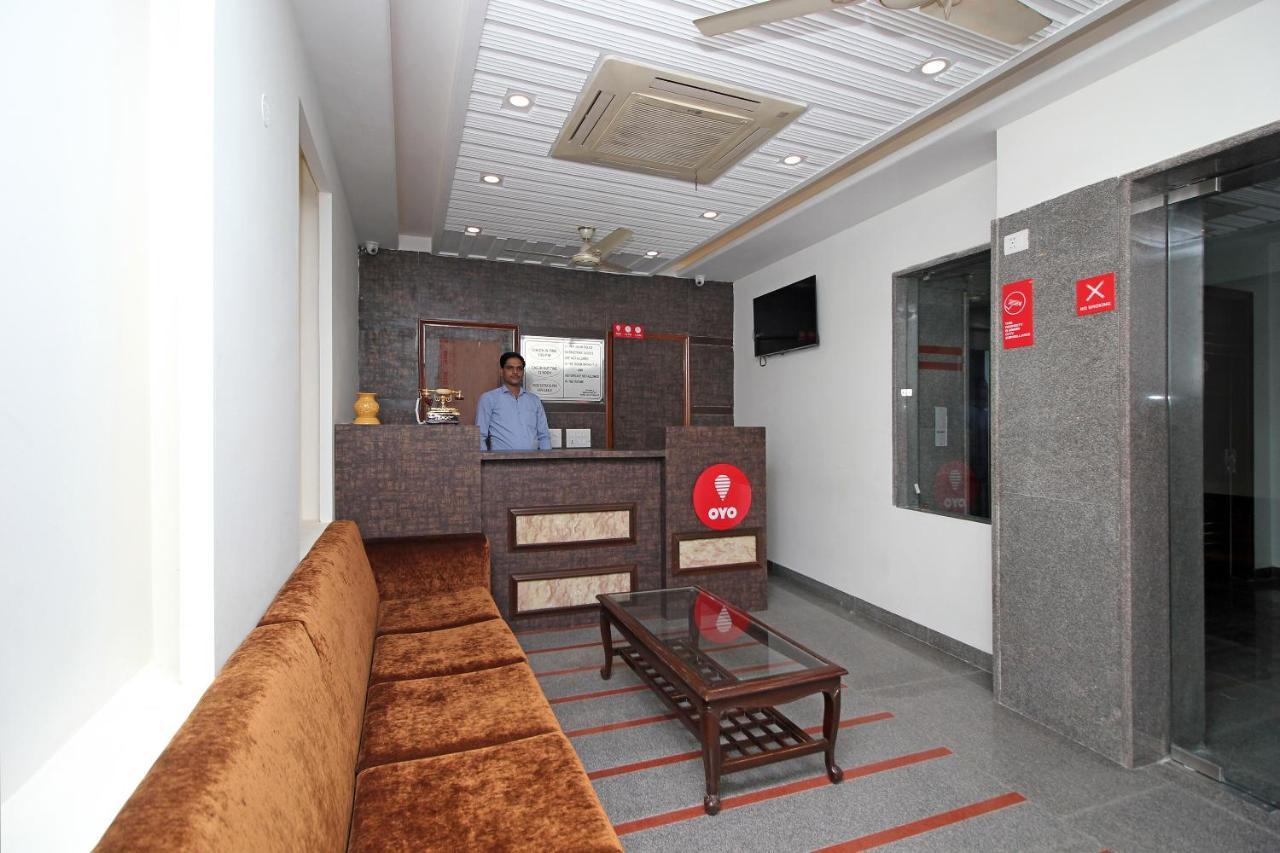 OYO 9028 Hotel Blu Pebbles Nuova Delhi Esterno foto