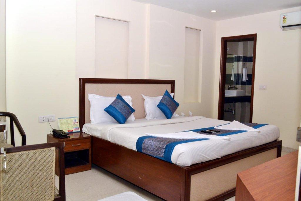 OYO 9028 Hotel Blu Pebbles Nuova Delhi Esterno foto